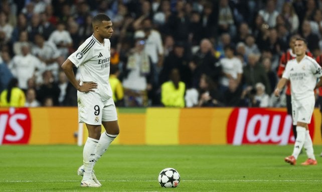 Kylian Mbappé frente al AC Milan