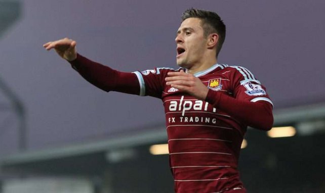 Aaron Cresswell interesa a citizens y reds