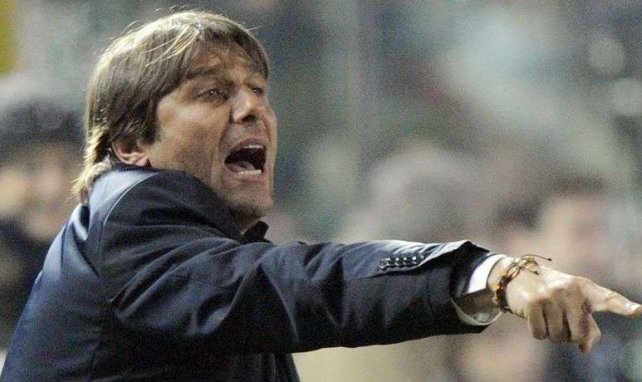 Antonio Conte quiere mejorar las prestaciones defensivas del Chelsea