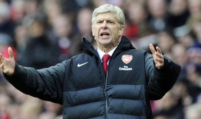 Arsène Wenger quiere cambiar sus planes en el Arsenal