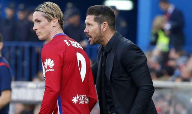 Diego Simeone quiere mantener contento a Fernando Torres