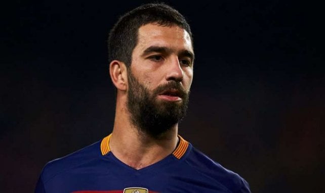 Dudas en el futuro de Arda Turan
