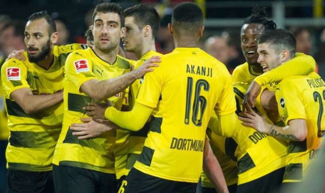 El Borussia Dortmund (3º), debe consagrar su plaza de Champions