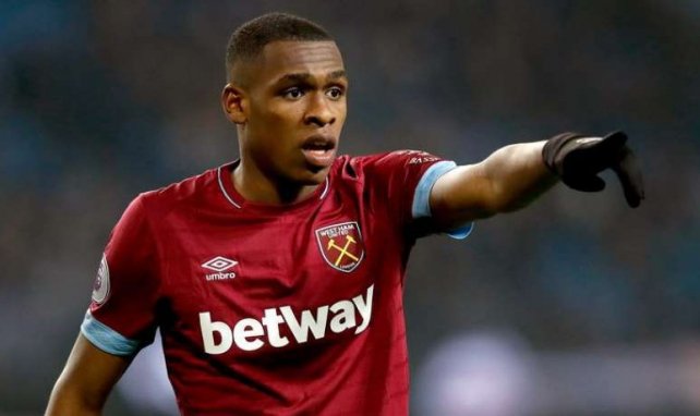 Manchester United FC Issa Diop