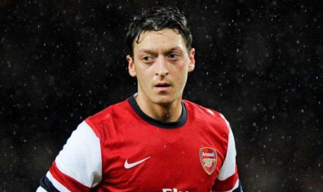 Mesut Özil no está rindiendo a un buen nivel en el Arsenal