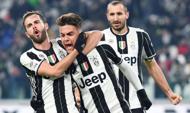 FC Barcelona Paulo Bruno Exequiel Dybala
