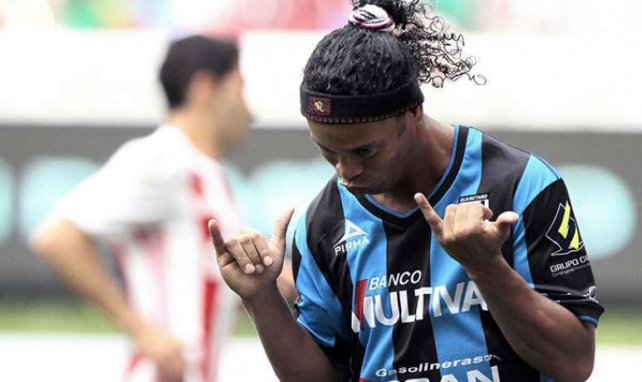 Oficial: Ronaldinho se queda sin equipo