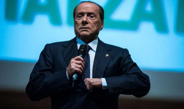 Silvio Berlusconi puede dar nuevos fichajes invernales al AC Milan