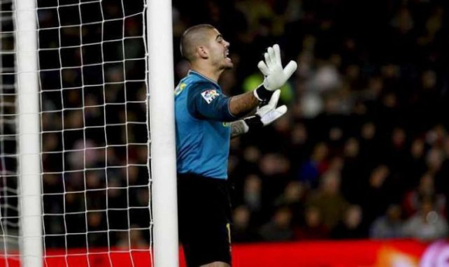 Víctor Valdés estará a las órdenes de Louis van Gaal