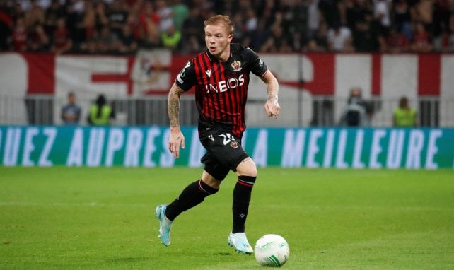 Melvin Bard se asoma por el radar del AC Milan