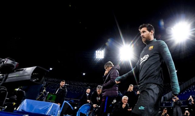 Leo Messi, bendecido por Diego Armando Maradona