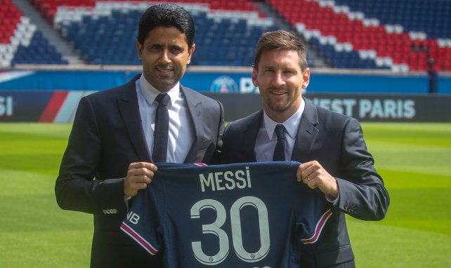Lionel Messi y Nasser Al-Khelaifi en el Parque de los Príncipes