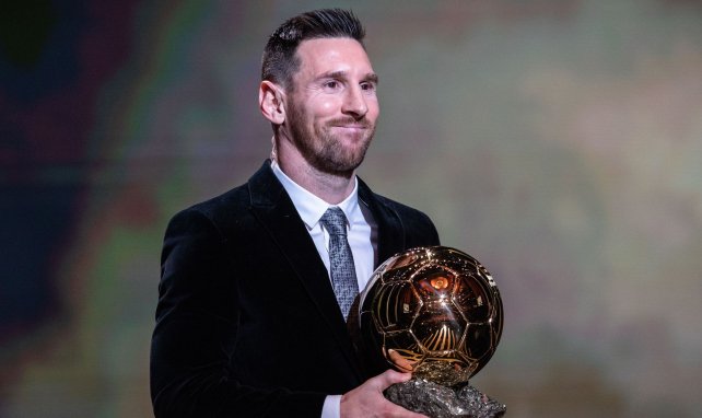 Lionel Messi, con el Balón de Oro 2019