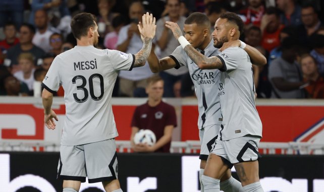 Leo Messi celebra un gol junto a Neymar y Mbappé