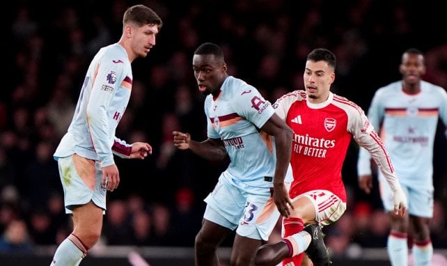 Batalla a 6 bandas por Michael Kayode