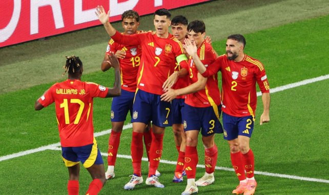 España celebra su gol ante Italia.