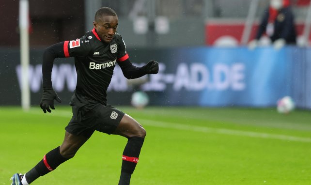 Moussa Diaby en un partido del Bayer Leverkusen