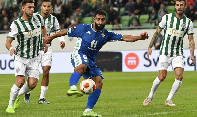 Nabil Fekir golpea a puerta ante el Ferencváros