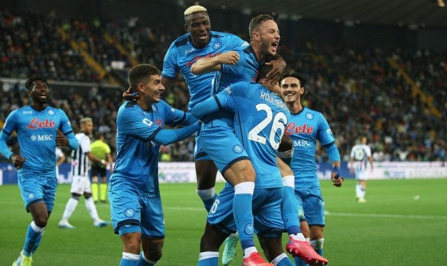 Jugadores del Nápoles celebrando un gol