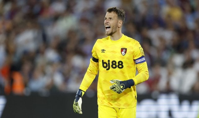 Neto con el Bournemouth.