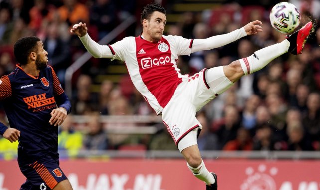 Nicolás Tagliafico con la elástica del Ajax