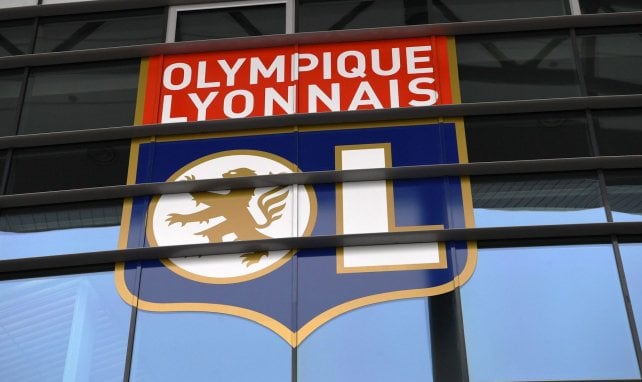El escudo del Olympique de Lyon