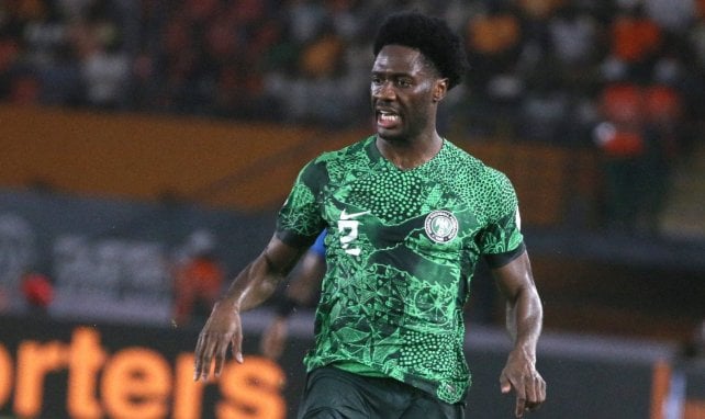 Ola Aina, con Nigeria
