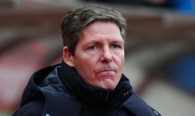 Oliver Glasner da un paso atrás