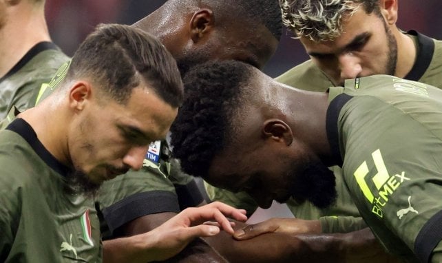 Divock Origi de celebración
