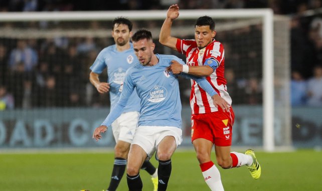 Óscar Mingueza en un partido del Celta de Vigo