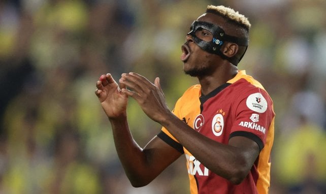 Victor Osimhen con el Galatasaray