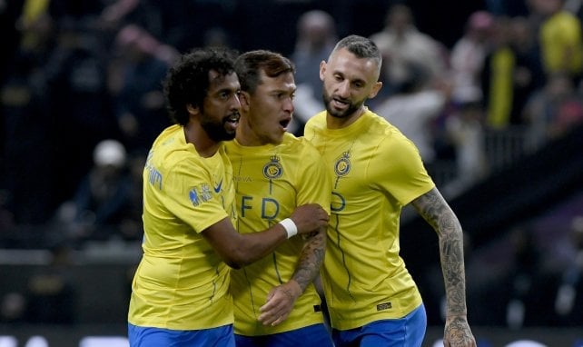 Otávio celebra un gol con el Al Nassr.