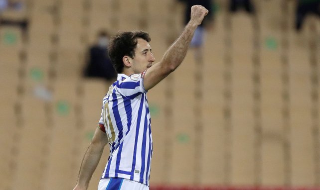 Mikel Oyarzabal festeja su diana con la Real Sociedad