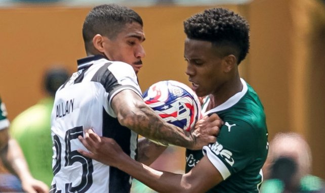 Estevao con Palmeiras