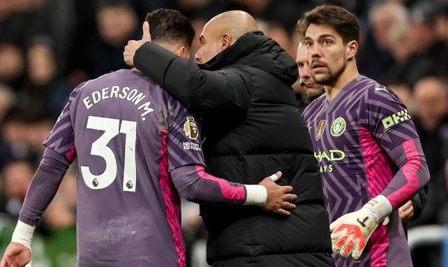 Guardiola y Ederson con el City