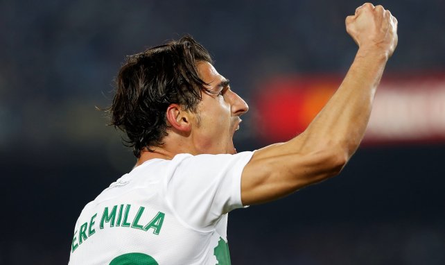 Pere Milla celebra uno de sus goles