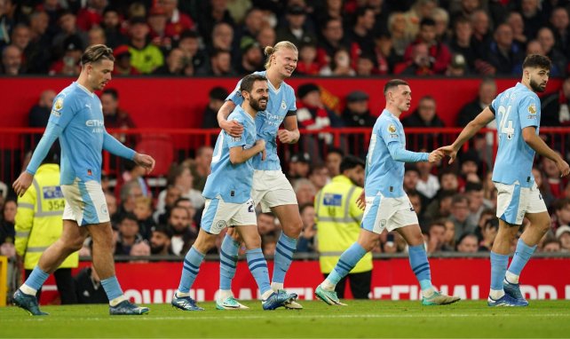 Erling Haaland festeja con el Manchester City en Old Trafford