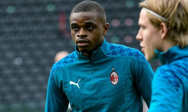 Pierre Kalulu con el AC Milan