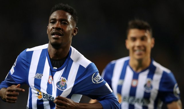 Zaidu Sanusi festeja con el Oporto