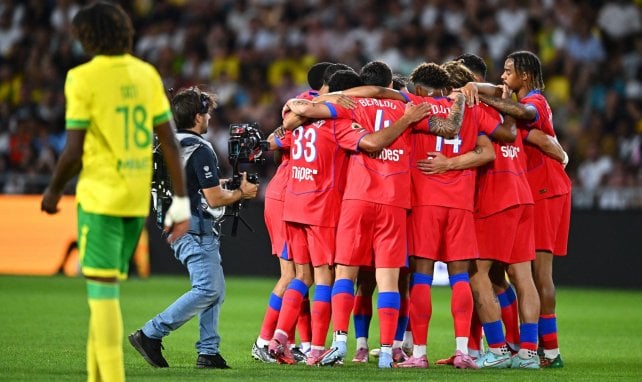 Los jugadores del PSG celebran un gol.