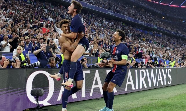 Los jugadores del PSG celebran un gol.