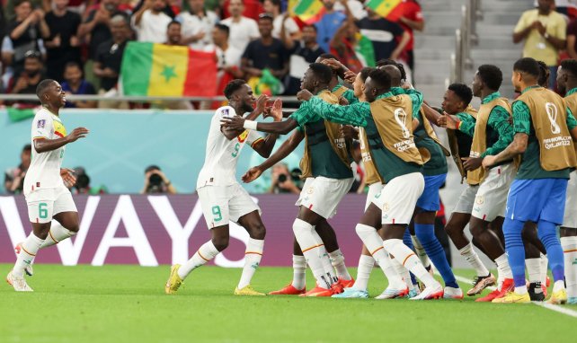 Los jugadores de Senegal celebran uno de sus goles