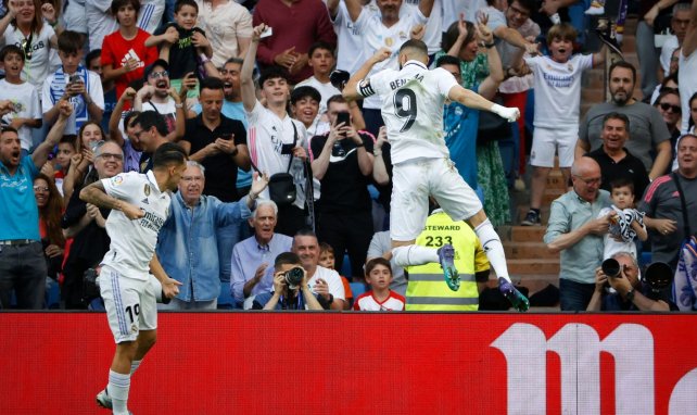Karim Benzema festeja con el Real Madrid