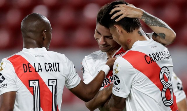 Jugadores de River Plate celebrando un gol