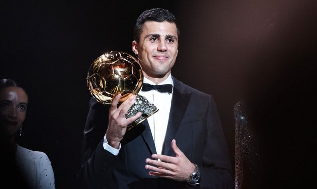 Rodri Hernández con el Balón de Oro