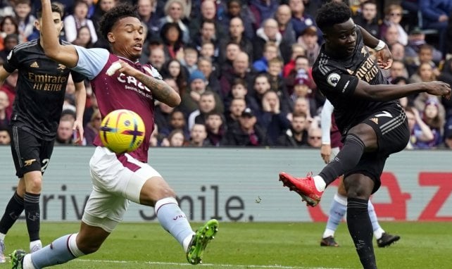 Bukayo Saka en Villa Park