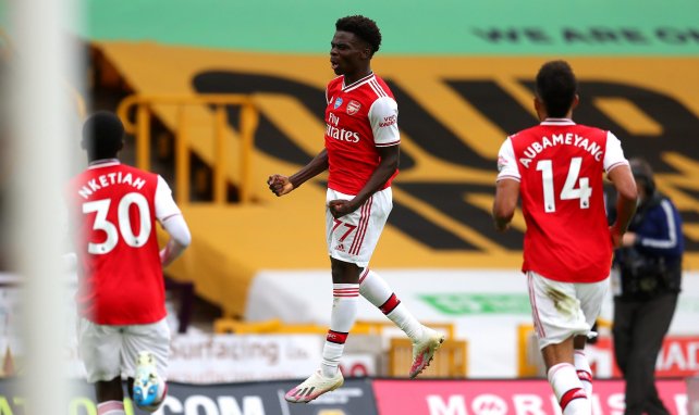 Bukayo Saka celebra un gol con el Arsenal
