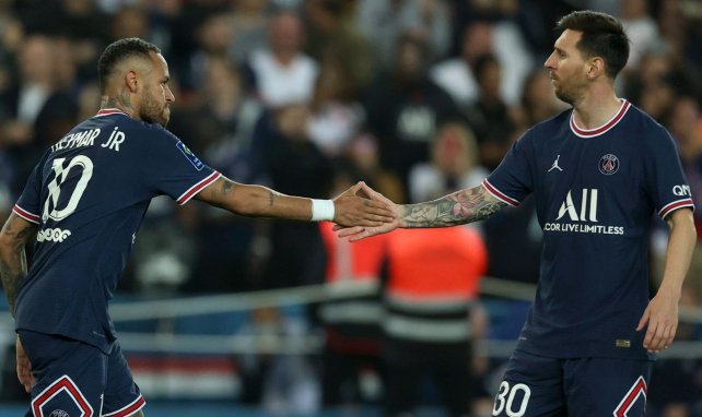 Neymar Jr y Lionel Messi, durante un partido del PSG
