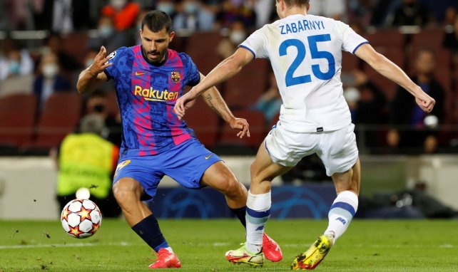 Sergio Agüero, en acción con el FC Barcelona en la Liga de Campeones