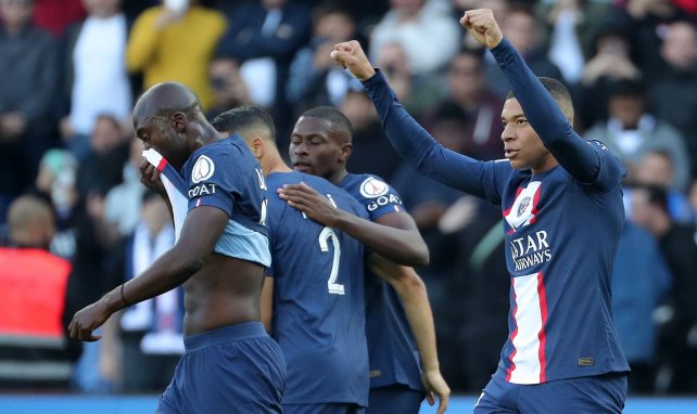Jugadores del PSG celebrando un gol 